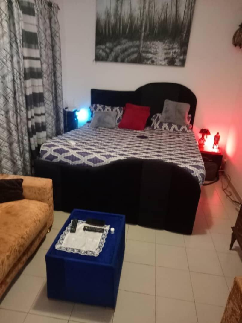 Studio Meuble Centre Ville Дакар Экстерьер фото
